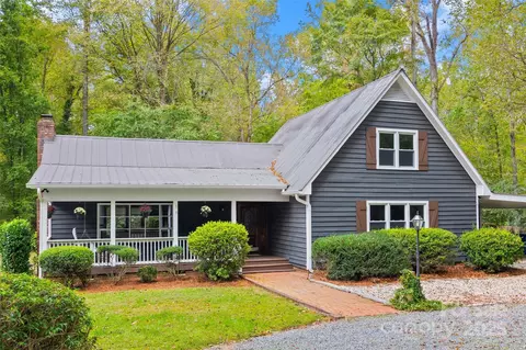 7301 Timber Ridge Dr, Mint Hill, NC 28227