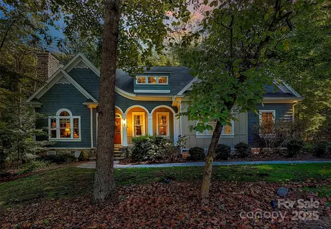 6761 Fox Ridge Cir, Davidson, NC 28036