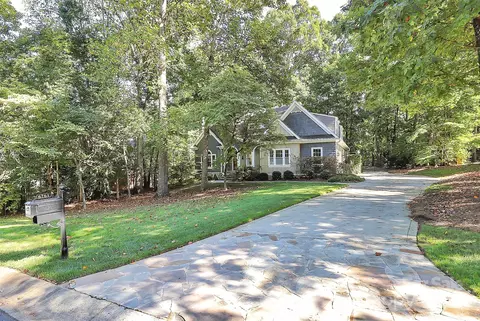 6761 Fox Ridge Cir, Davidson, NC 28036 photo 5