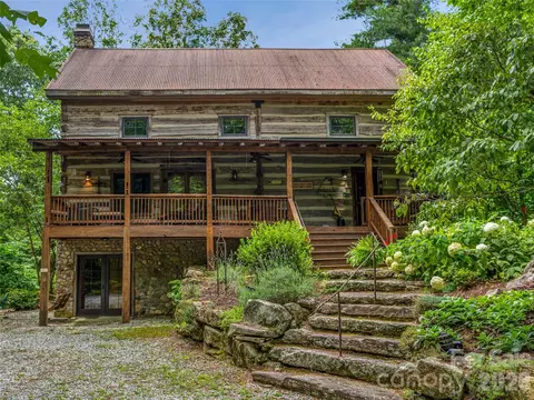 69 Dogwood Branch Ln, Zirconia, NC 28790