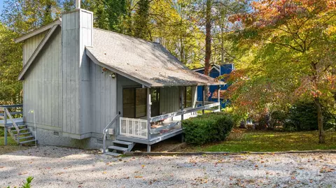 52 Susan Dr, Maggie Valley, NC 28751