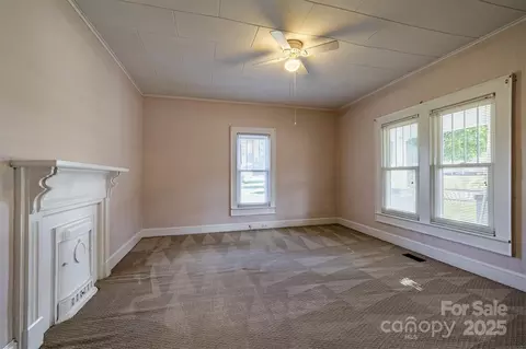 609 E Concord St, Morganton, NC 28655 photo 14