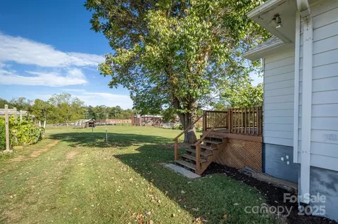 609 E Concord St, Morganton, NC 28655 photo 24
