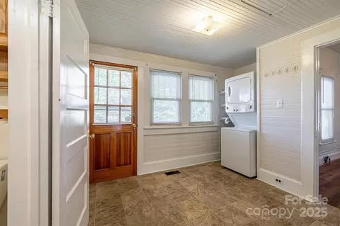609 E Concord St, Morganton, NC 28655 photo 12