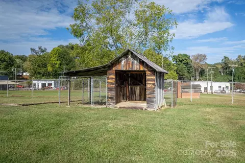 609 E Concord St, Morganton, NC 28655 photo 27