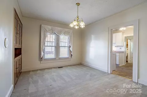 609 E Concord St, Morganton, NC 28655 photo 7