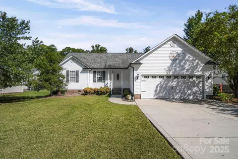 2010 Samantha Dr, Kannapolis, NC 28083