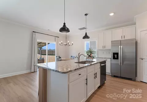 Kitchen - 159 Tanner Loop, Troutman, NC 28166 photo 4 of 5