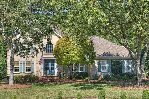 10030 Berkeley Forest Ln, Charlotte, NC 28277