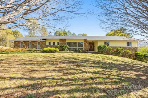 45 Crabapple Ln, Asheville, NC 28804
