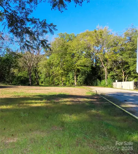 435 Clinton Ave, Lancaster, SC 29720
