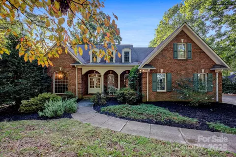 1707 Walden Pond Ln, Waxhaw, NC 28173