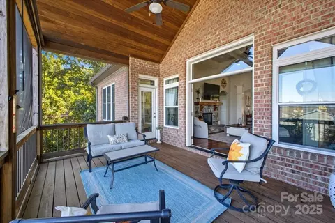 Exterior - 7511 Pine Glade Dr, Denver, NC 28037 photo 3 of 7