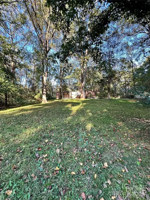 1361 Regal Oaks Ln, Clover, SC 29710