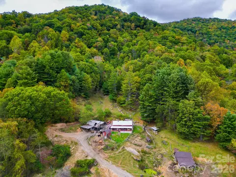105 Home Place Rd, Maggie Valley, NC 28751