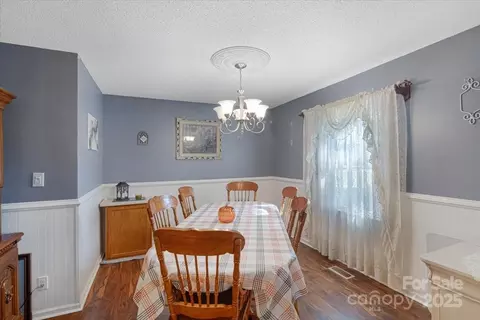 Dining - 905 Stevens Rd, Monroe, NC 28110 photo 2 of 3