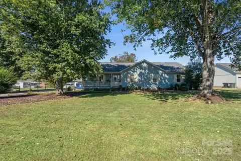 Exterior - 905 Stevens Rd, Monroe, NC 28110 photo 2 of 7