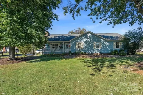 Exterior - 905 Stevens Rd, Monroe, NC 28110 photo 3 of 7