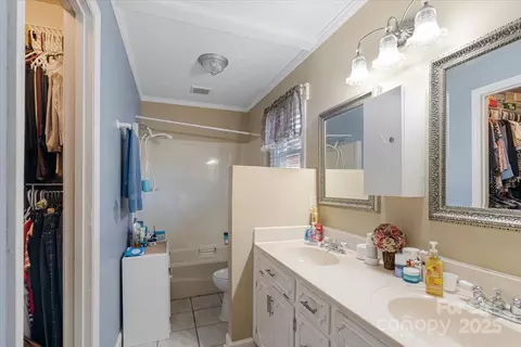 Bath - 905 Stevens Rd, Monroe, NC 28110 photo 1 of 1