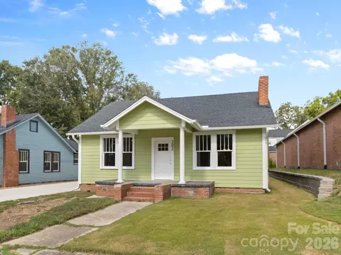 302 W Gay St, Lancaster, SC 29720