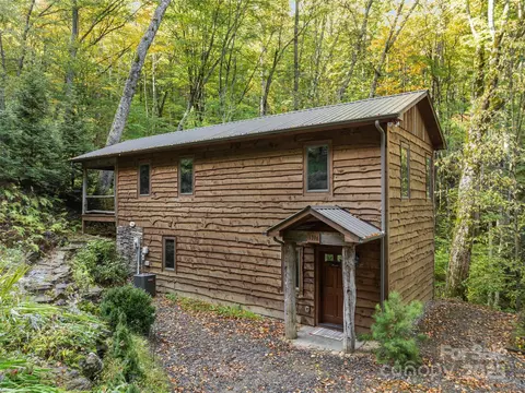 1396 Winter Star Rd, Burnsville, NC 28714