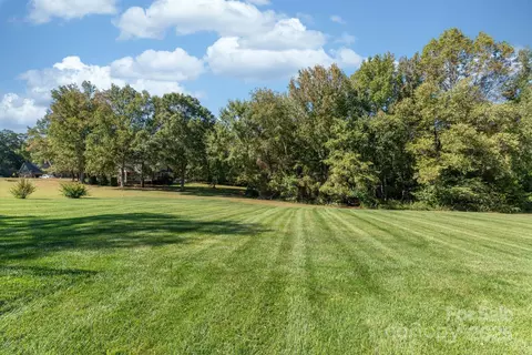 Exterior - 6404 Fox Trce, Salisbury, NC 28147 photo 6 of 7