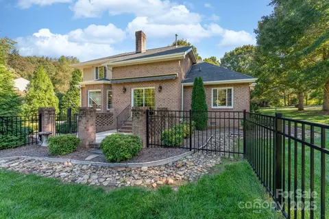 Exterior - 6404 Fox Trce, Salisbury, NC 28147 photo 4 of 7