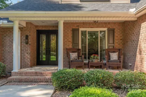 Exterior - 6404 Fox Trce, Salisbury, NC 28147 photo 1 of 7