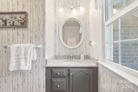 Bath - 6404 Fox Trce, Salisbury, NC 28147 photo 6 of 6
