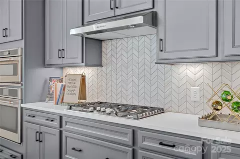 8233 Franklin Trail St, Mint Hill, NC 28227