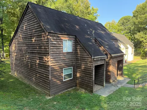 9101 Troon Ln, Charlotte, NC 28214