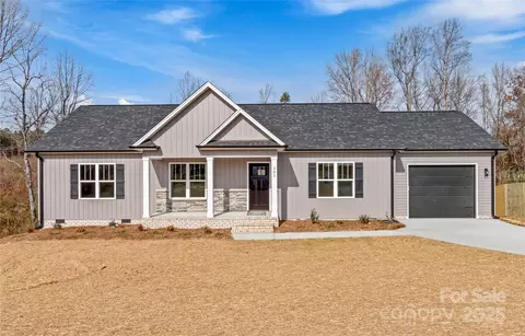 285 Stonybrook Dr, Lexington, NC 27295