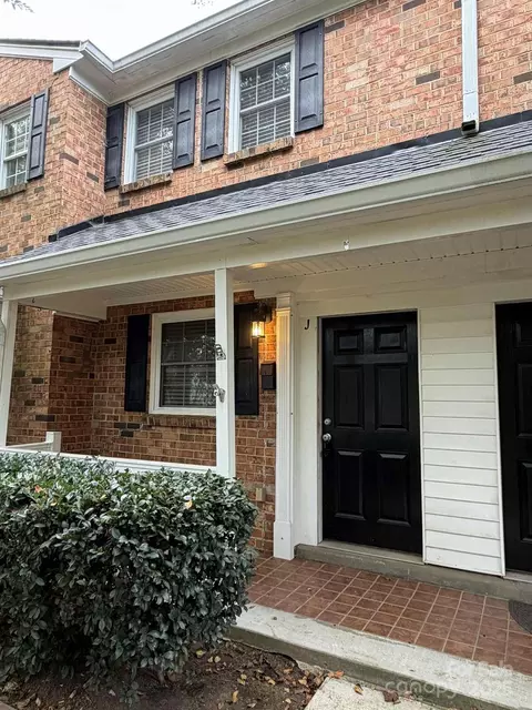 1218 Green Oaks J Ln #J, Charlotte, NC 28205