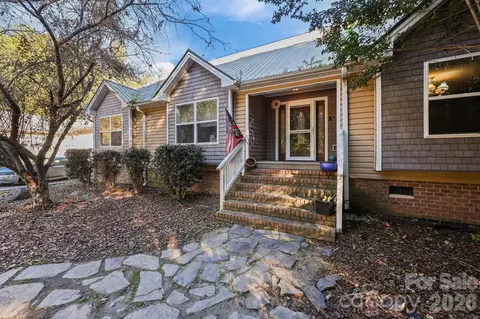 952 Flat Swamp Rd, Denton, NC 27239