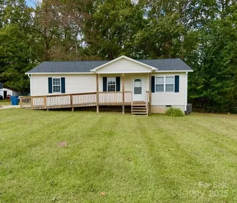 103 Habitat Ln, Morganton, NC 28655