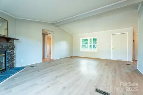 Living - 2918 23rd Ne Ave NE, Hickory, NC 28601 photo 9 of 9