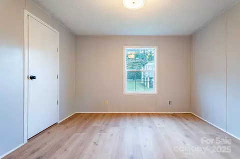 Bedroom - 2918 23rd Ne Ave NE, Hickory, NC 28601 photo 7 of 8
