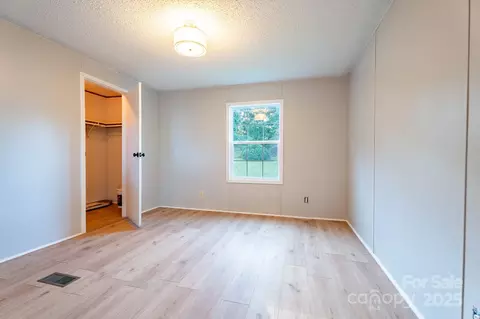 Bedroom - 2918 23rd Ne Ave NE, Hickory, NC 28601 photo 5 of 8