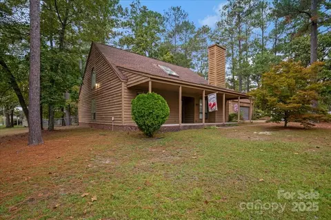 1127 Landau Rd, Fayetteville, NC 28311