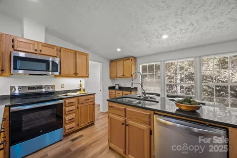 Kitchen - 86 Tuts Ter, Sylva, NC 28779 photo 1 of 7