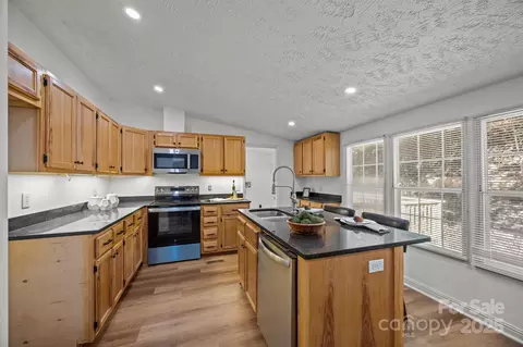 Kitchen - 86 Tuts Ter, Sylva, NC 28779 photo 2 of 7