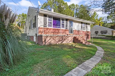 1650 Rankin Lake Rd, Gastonia, NC 28052