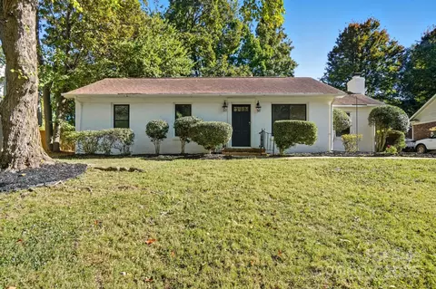 7108 Ludwig Dr, Charlotte, NC 28215