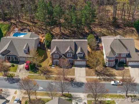 567 Quicksilver Trl, Fort Mill, SC 29708 photo 2
