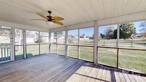 Exterior - 3940 Herman Sipe Rd, Conover, NC 28613 photo 2 of 3
