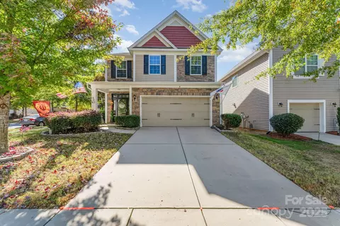 403 Knothole Ln, Charlotte, NC 28214