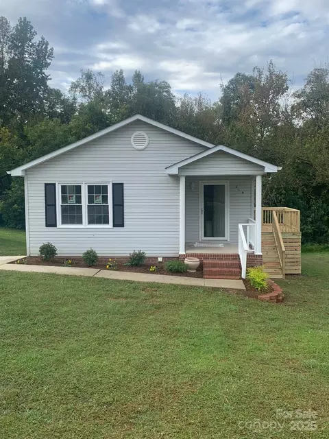 216 E Alabama Ave, Bessemer City, NC 28016