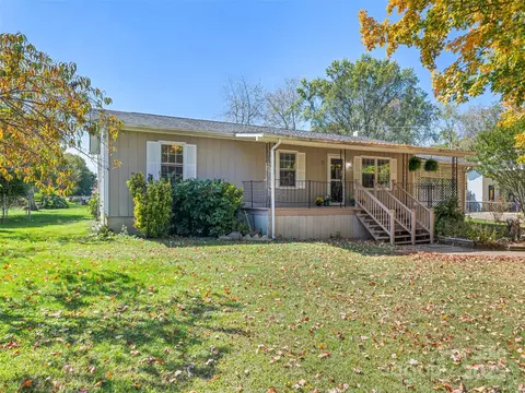 189 Brookside Dr, Canton, NC 28716
