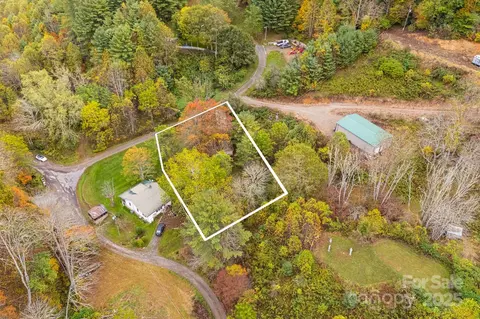 251 Evergreen Rd, Burnsville, NC 28714