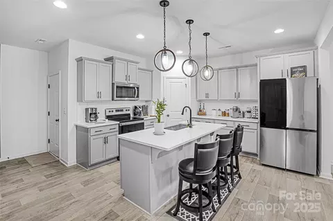 13012 Suncreek Ter, Charlotte, NC 28214